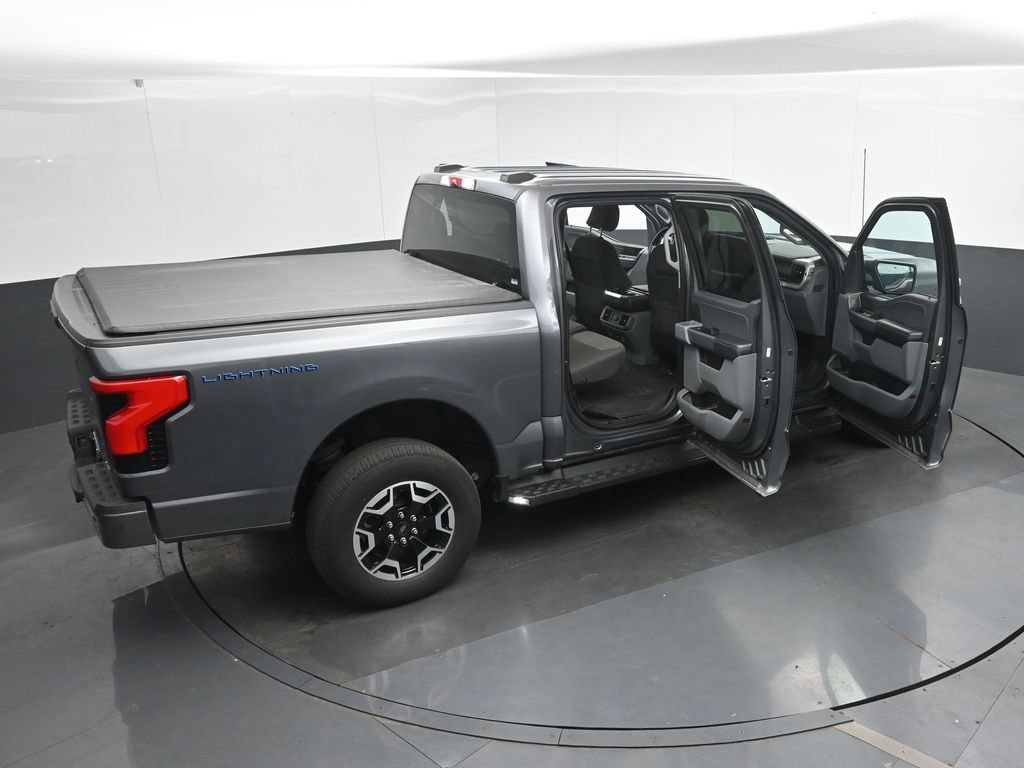 Used 2023 Ford F150 Lightning XLT AWD/4WD image 46