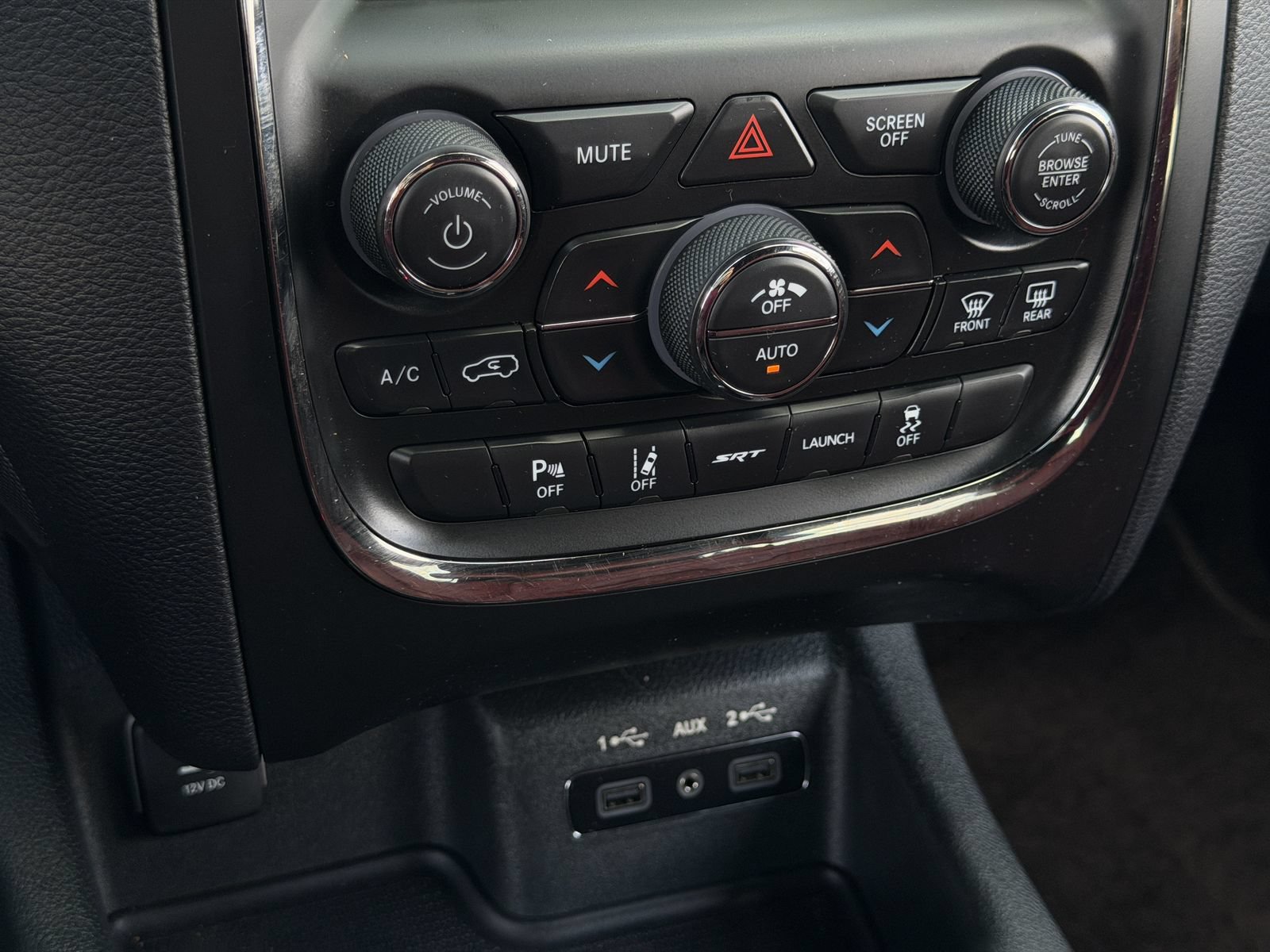 Used 2018 Dodge Durango SRT w/ Technology Group AWD/4WD image 22
