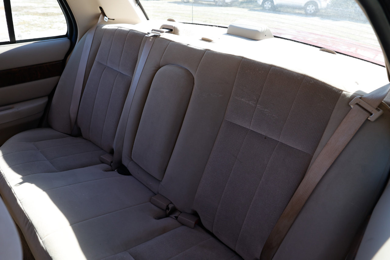 Used 2005 Mercury Grand Marquis GS image 8