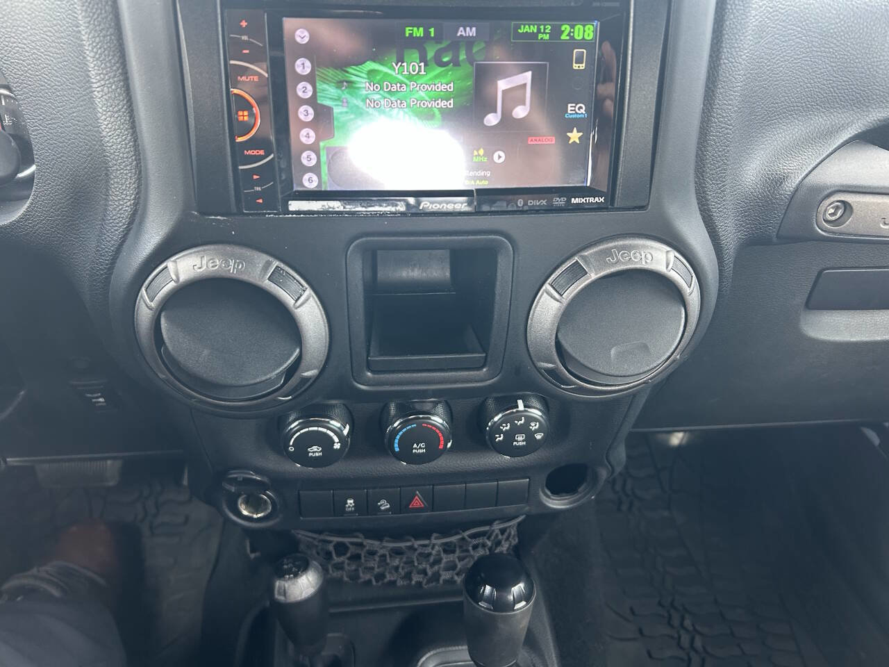 Used 2013 Jeep Wrangler Unlimited Sport image 17