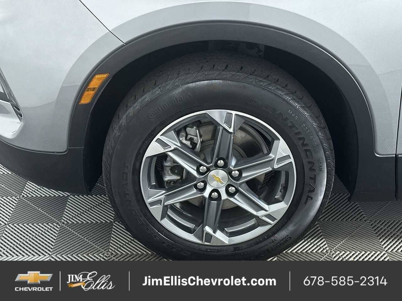 Certified 2025 Chevrolet Blazer LT AWD/4WD image 32