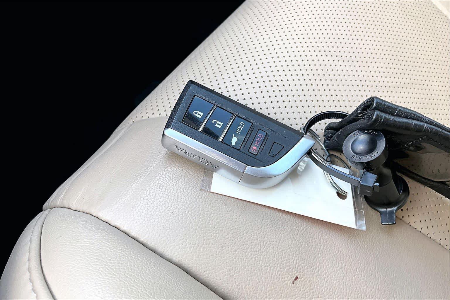 Used 2024 Acura MDX w/ Technology Package FWD image 15