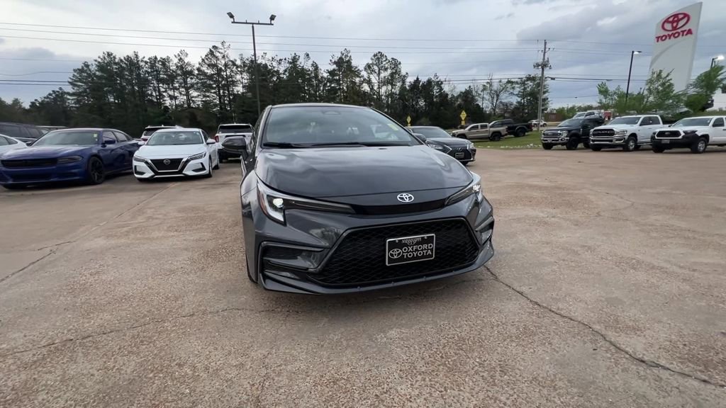 Used 2026 Toyota Corolla SE w/ SE Premium Package image 9