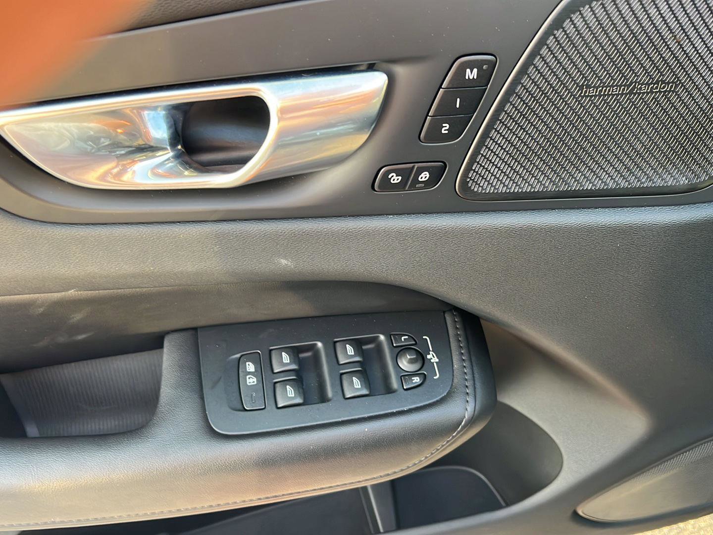 Used 2023 Volvo XC60 B5 Plus w/ Protection Package Premier image 33