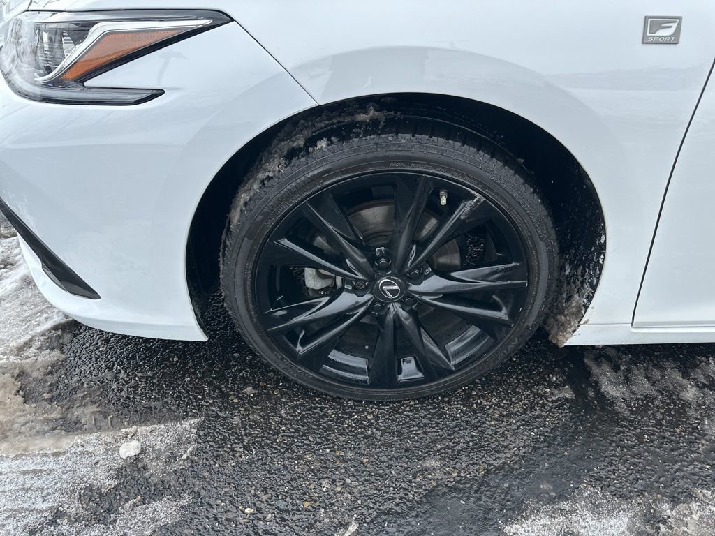 Used 2022 Lexus ES 300h F Sport w/ Accessory Package image 21