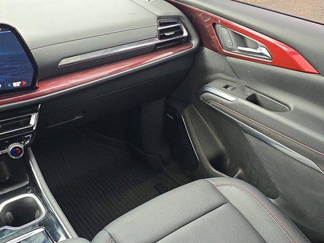 Used 2024 Chevrolet Traverse Z71 w/ Enhanced Driving Package image 18