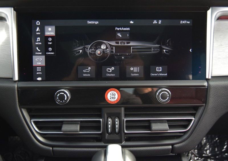 Used 2023 Porsche Macan image 27