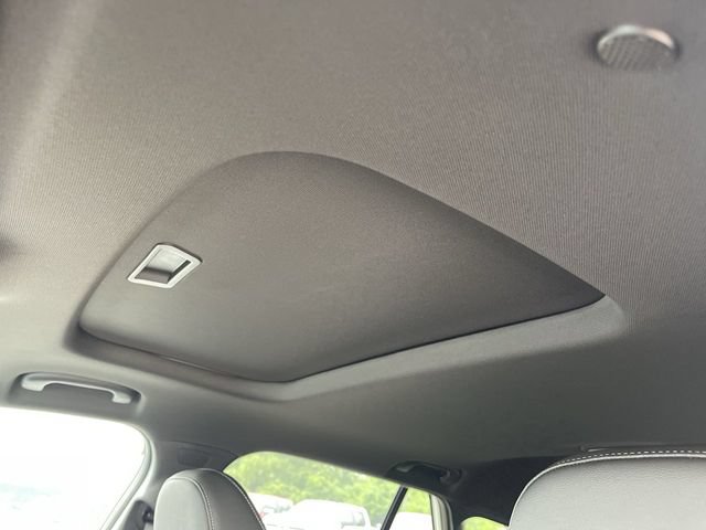 New 2026 Chevrolet Trax RS w/ Sunroof Package FWD image 21