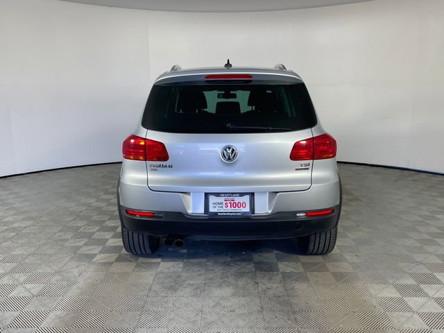 Used 2017 Volkswagen Tiguan SEL AWD/4WD image 25