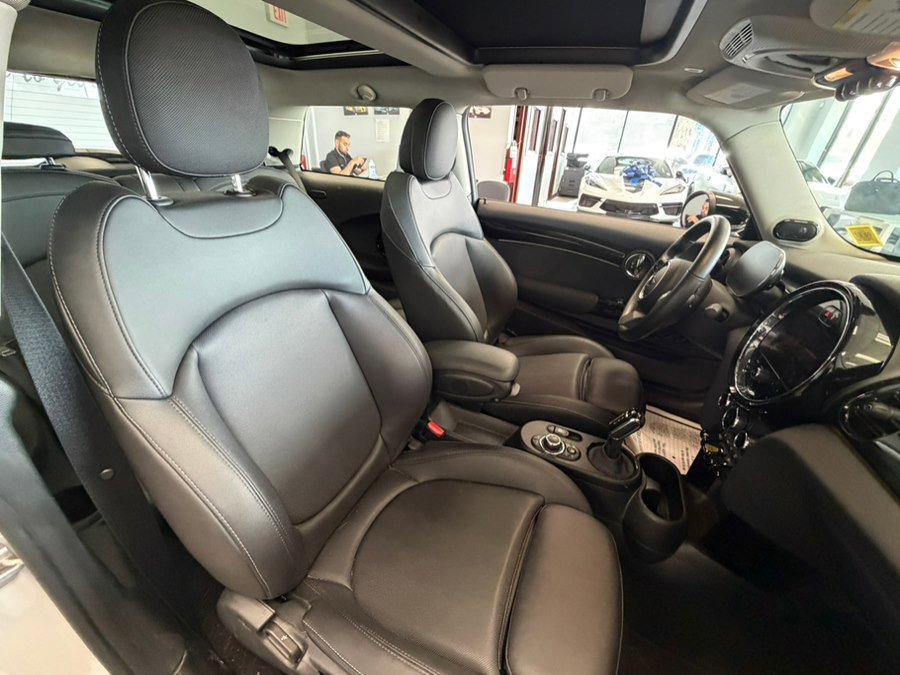 Used 2023 MINI Cooper SE FWD image 29