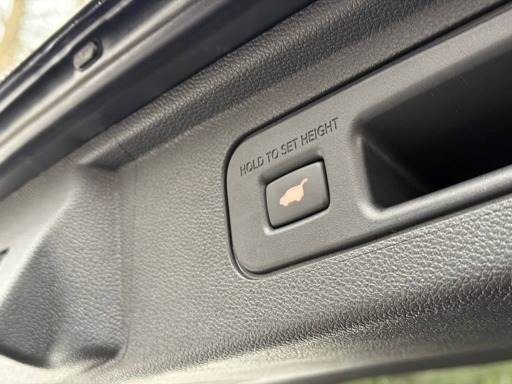 New 2026 Honda Odyssey Touring image 11