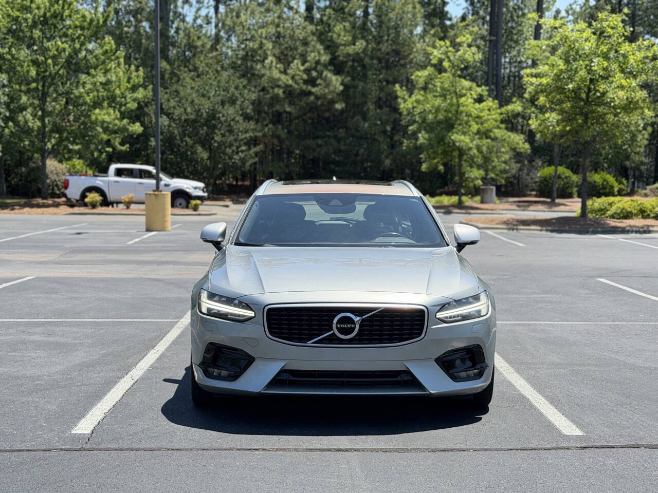 Used 2018 Volvo V90 T5 R-Design FWD image 2