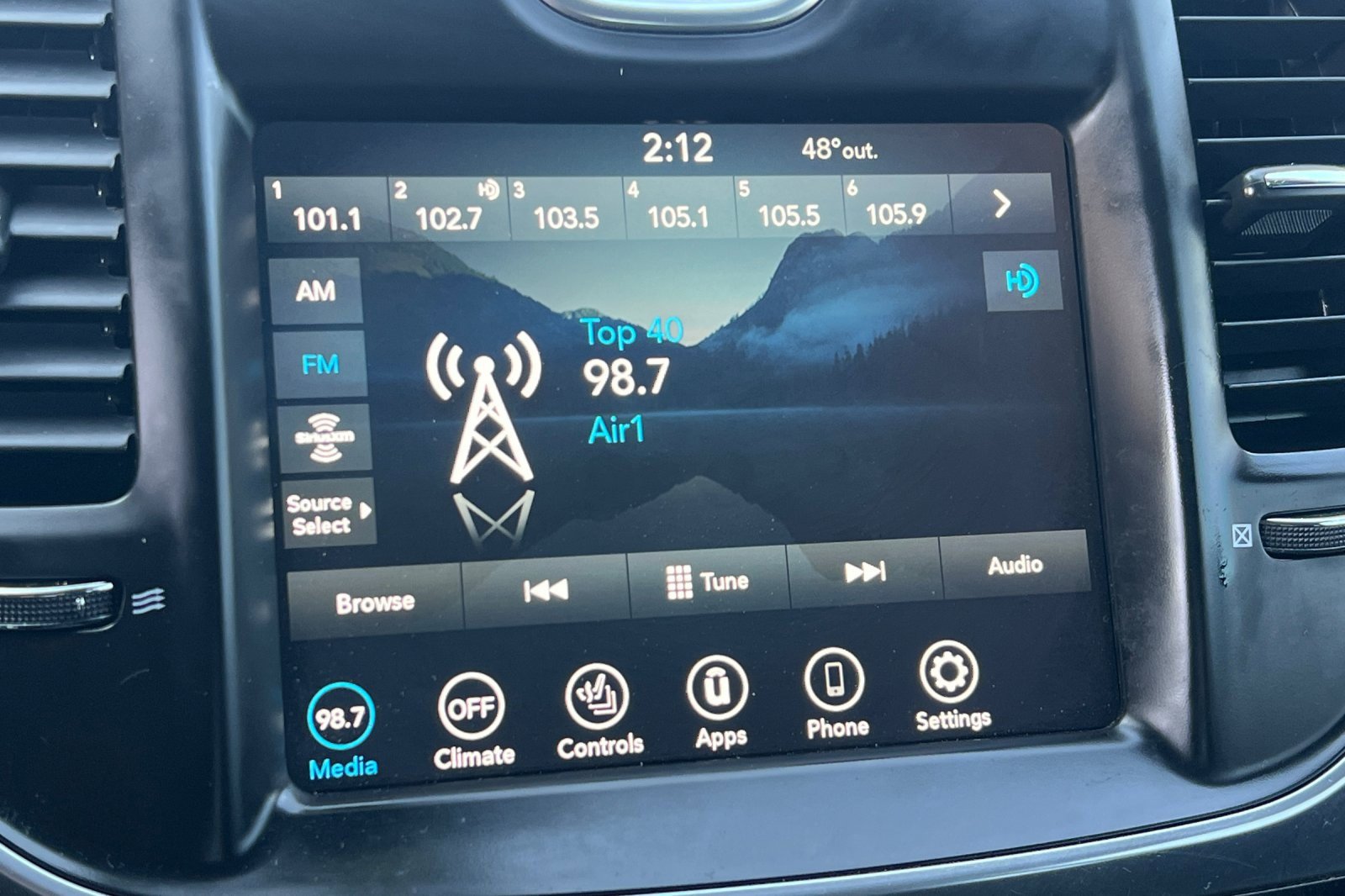 Used 2018 Chrysler 300 Limited image 14