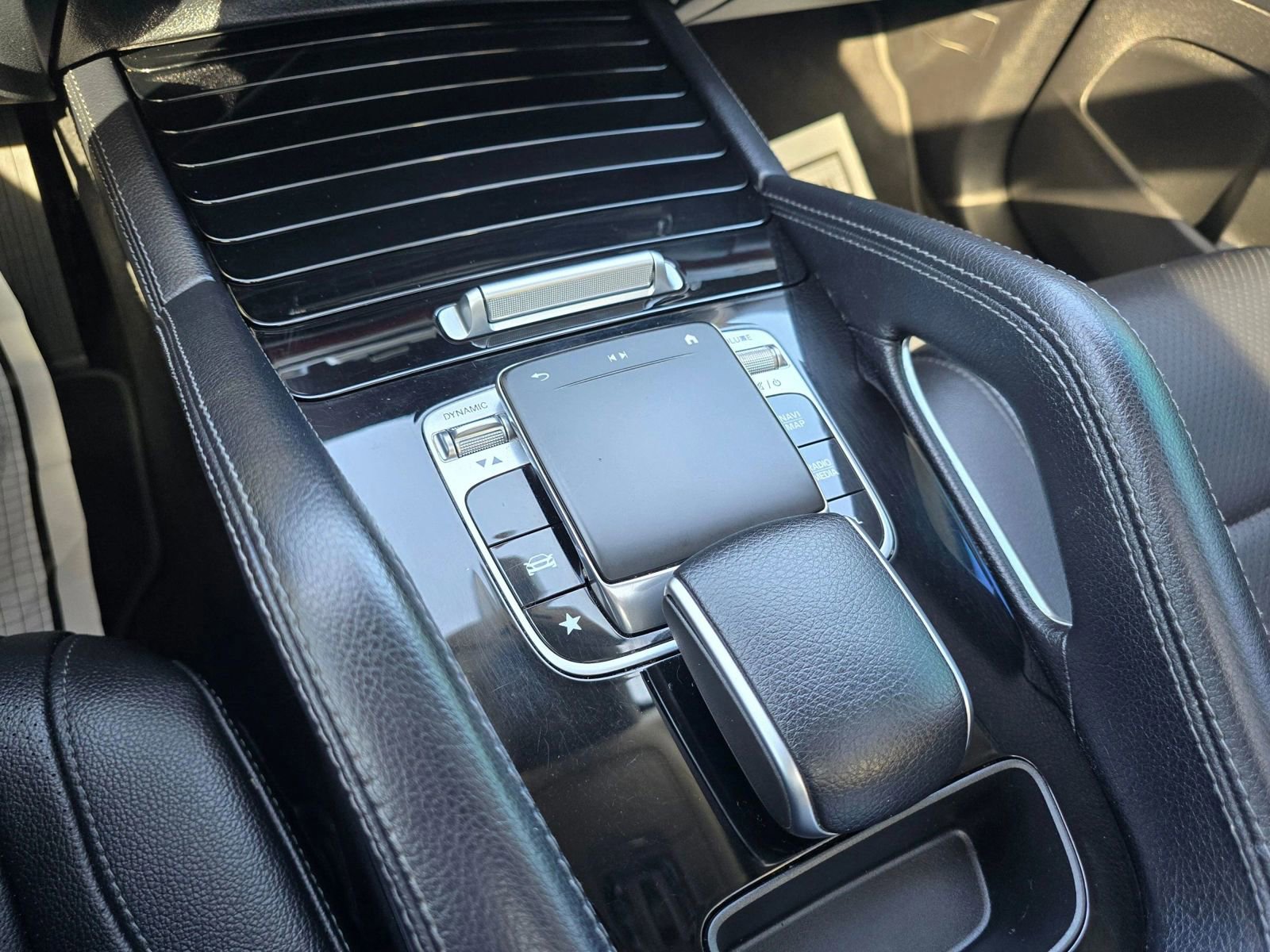 Used 2020 Mercedes-Benz GLE 350 4MATIC image 32