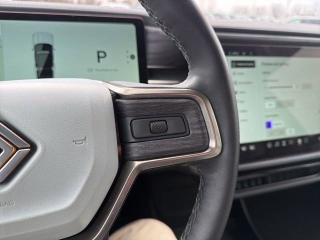 Used 2024 Rivian R1S Adventure image 64