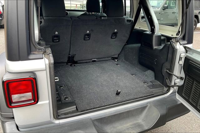 Used 2022 Jeep Wrangler Unlimited Sport image 25