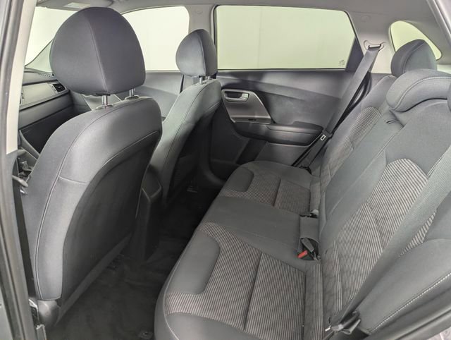 Used 2018 Kia Niro LX image 15