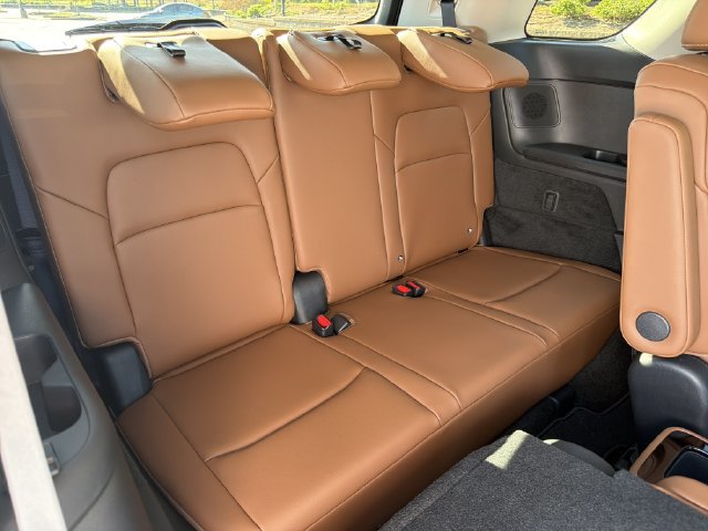 New 2026 Nissan Pathfinder Platinum AWD/4WD image 18
