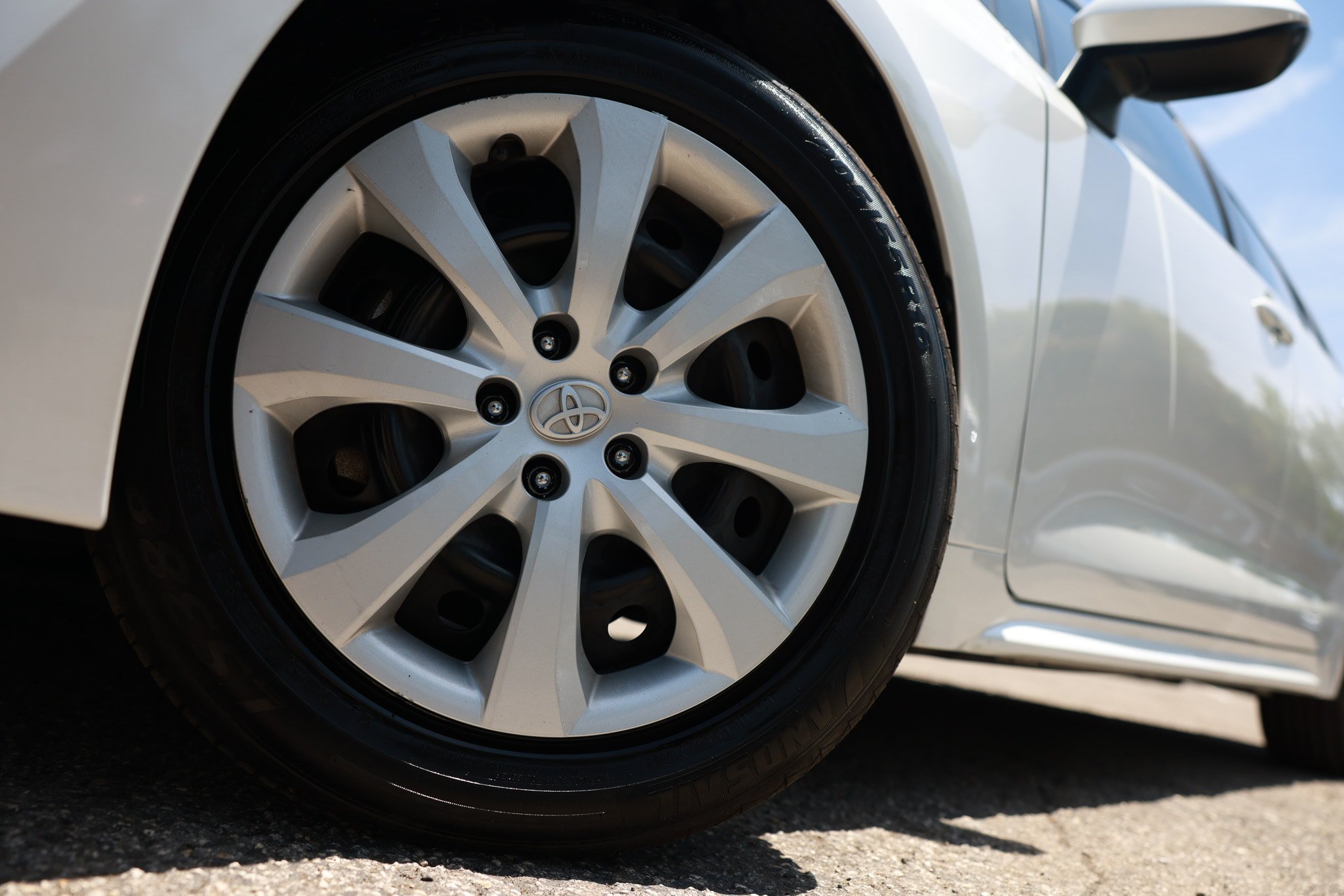 Used 2024 Toyota Corolla LE FWD image 34