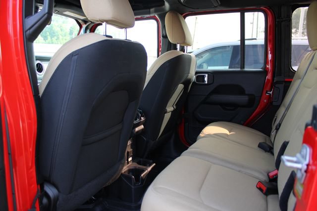 Used 2020 Jeep Wrangler Unlimited Sahara AWD/4WD image 23