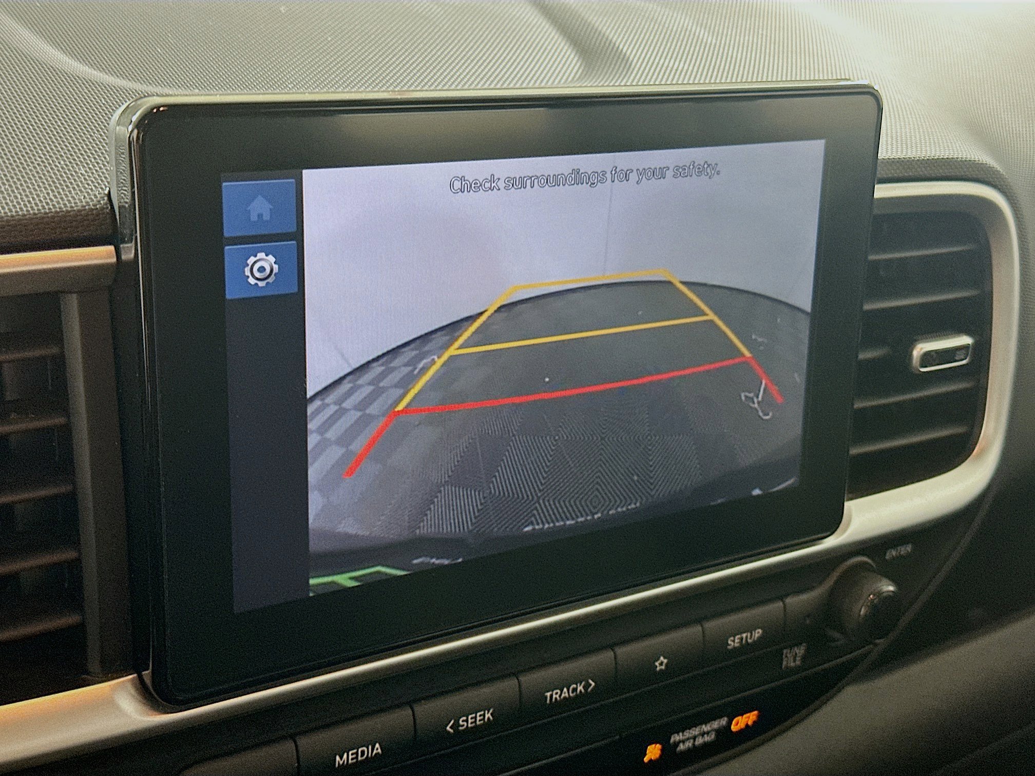 Used 2024 Hyundai Venue SEL image 22