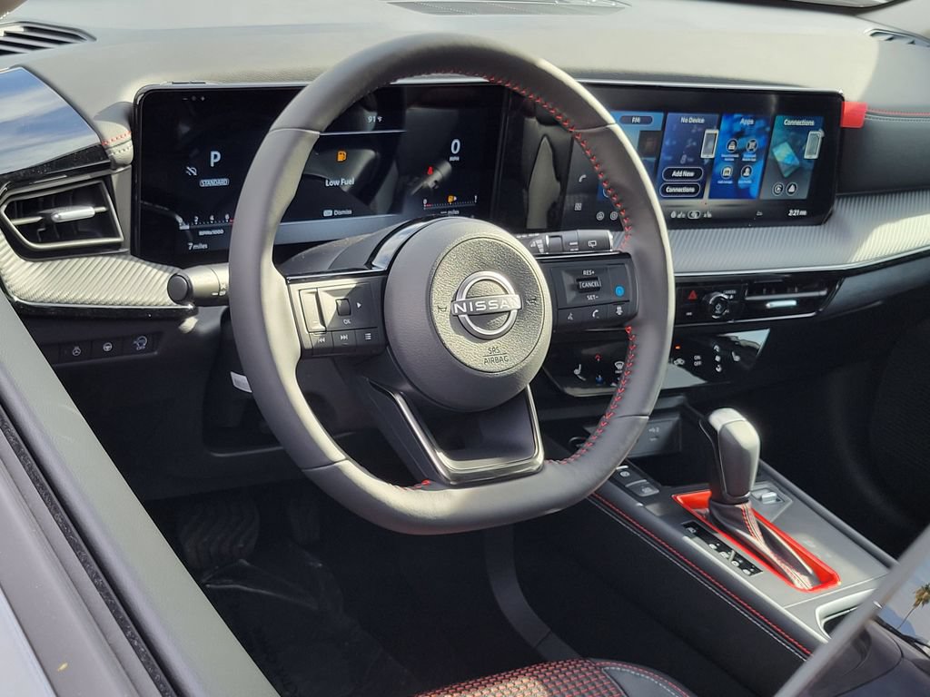 New 2026 Nissan Kicks SR w/ SR Premium Package FWD image 4