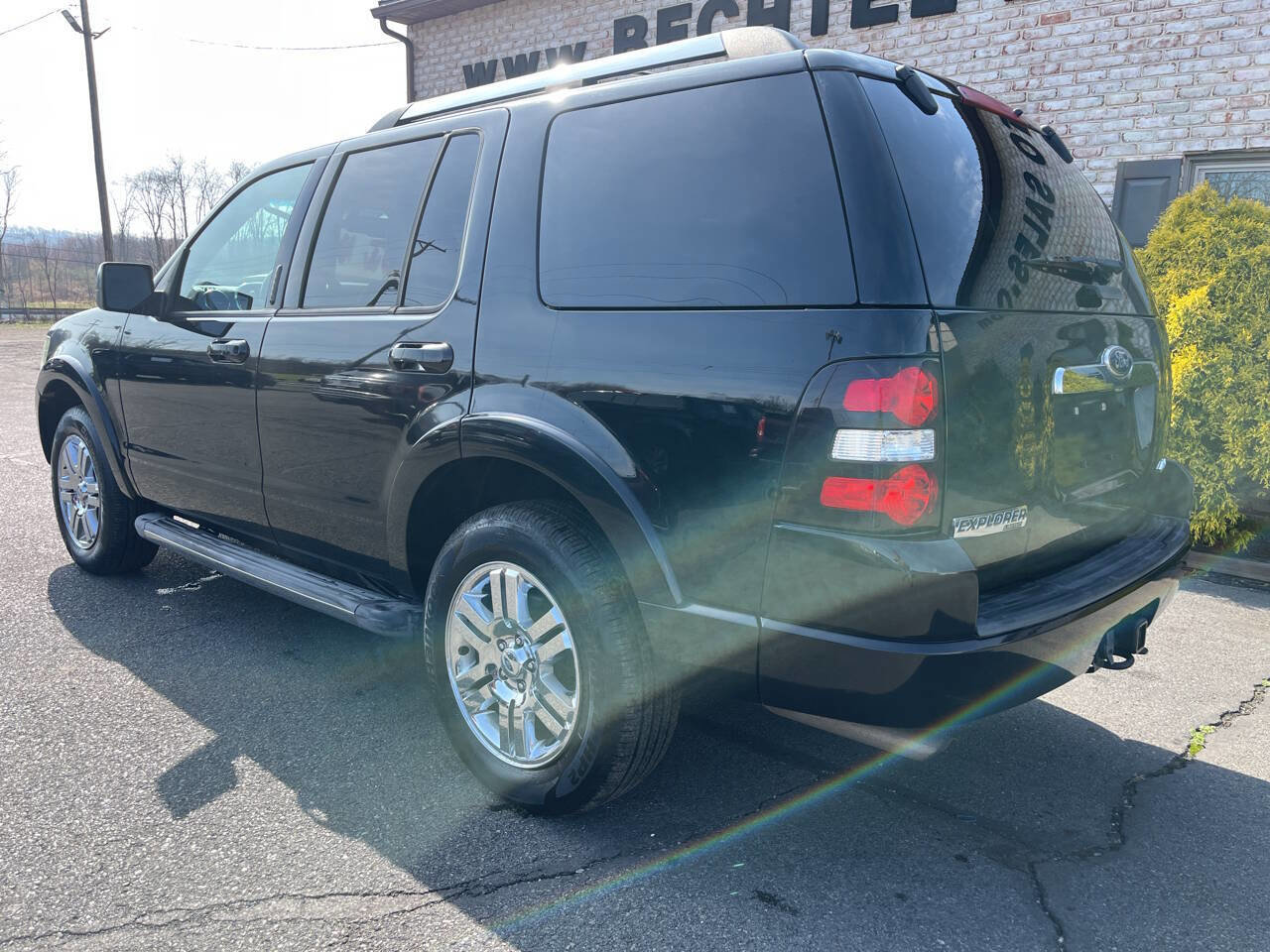 Used 2010 Ford Explorer Limited image 8