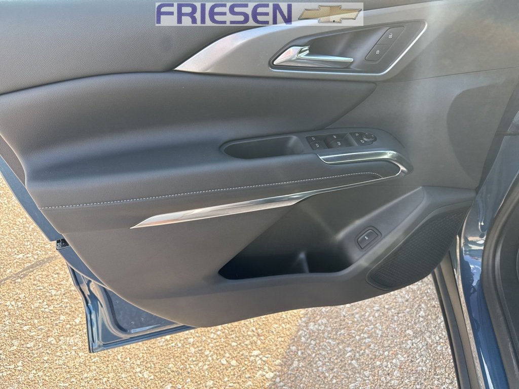 New 2026 Chevrolet Traverse LT w/ Midnight/Sport Edition image 8