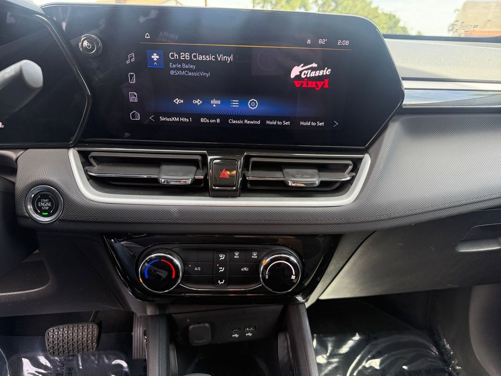 Used 2025 Chevrolet TrailBlazer LT FWD image 17