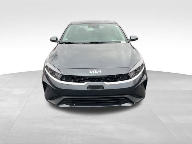 Certified 2023 Kia Forte LXS image 3
