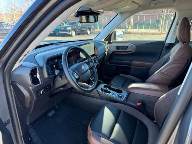 Used 2025 Ford Bronco Sport Outer Banks w/ Outer Banks Tech Package+ AWD/4WD image 3