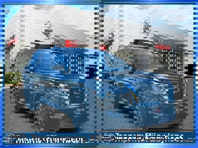 Certified 2024 Nissan Pathfinder SV image 1