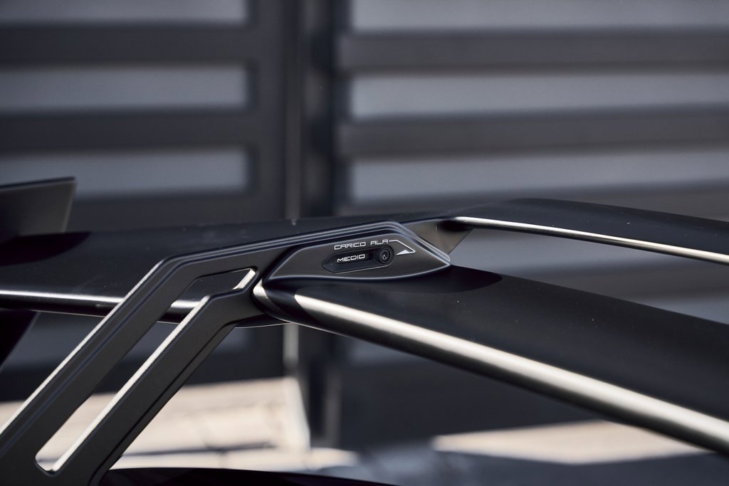 Used 2024 Lamborghini Huracan STO image 14