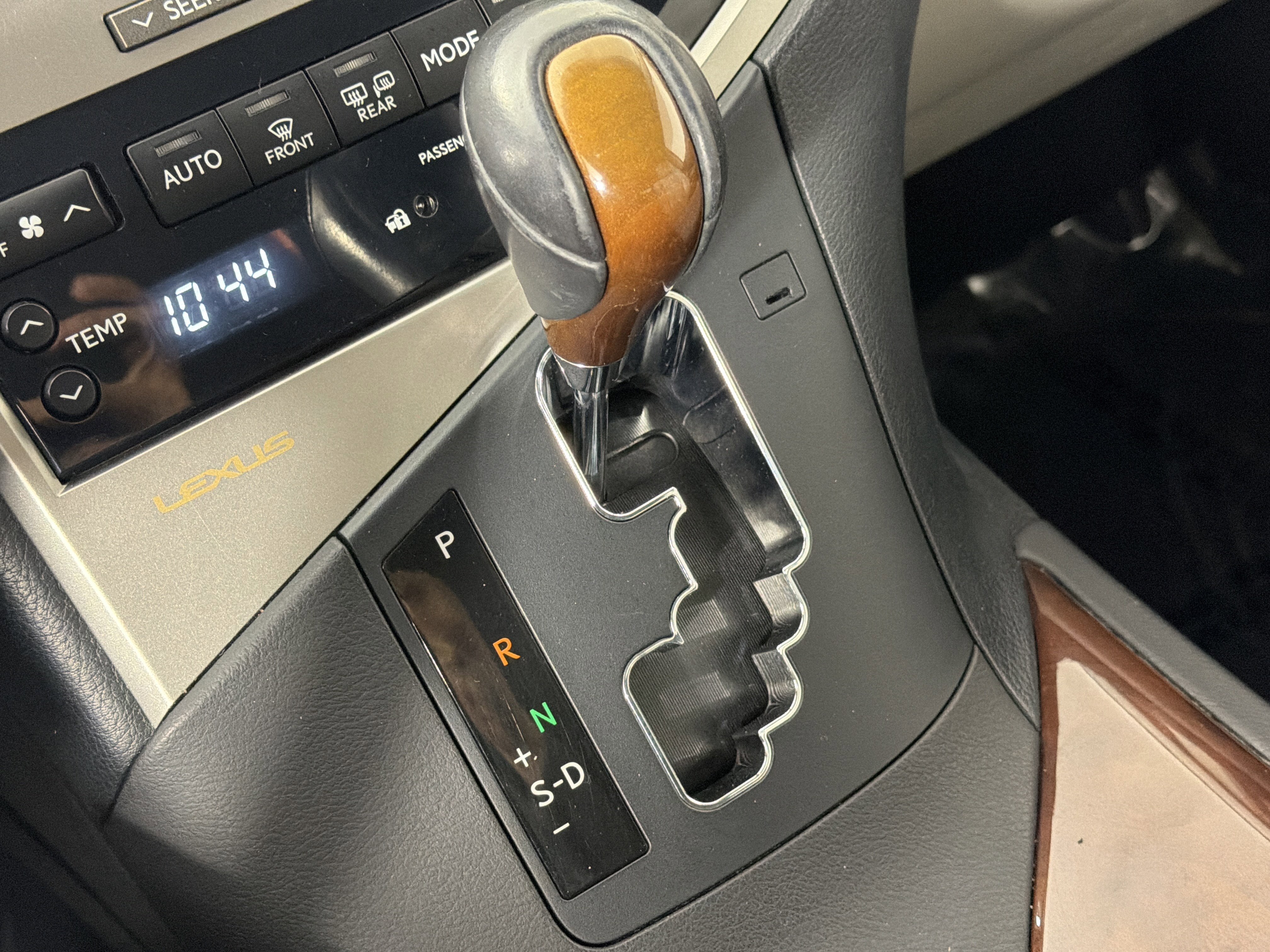 Used 2011 Lexus RX 450h AWD w/ Premium Pkg image 15