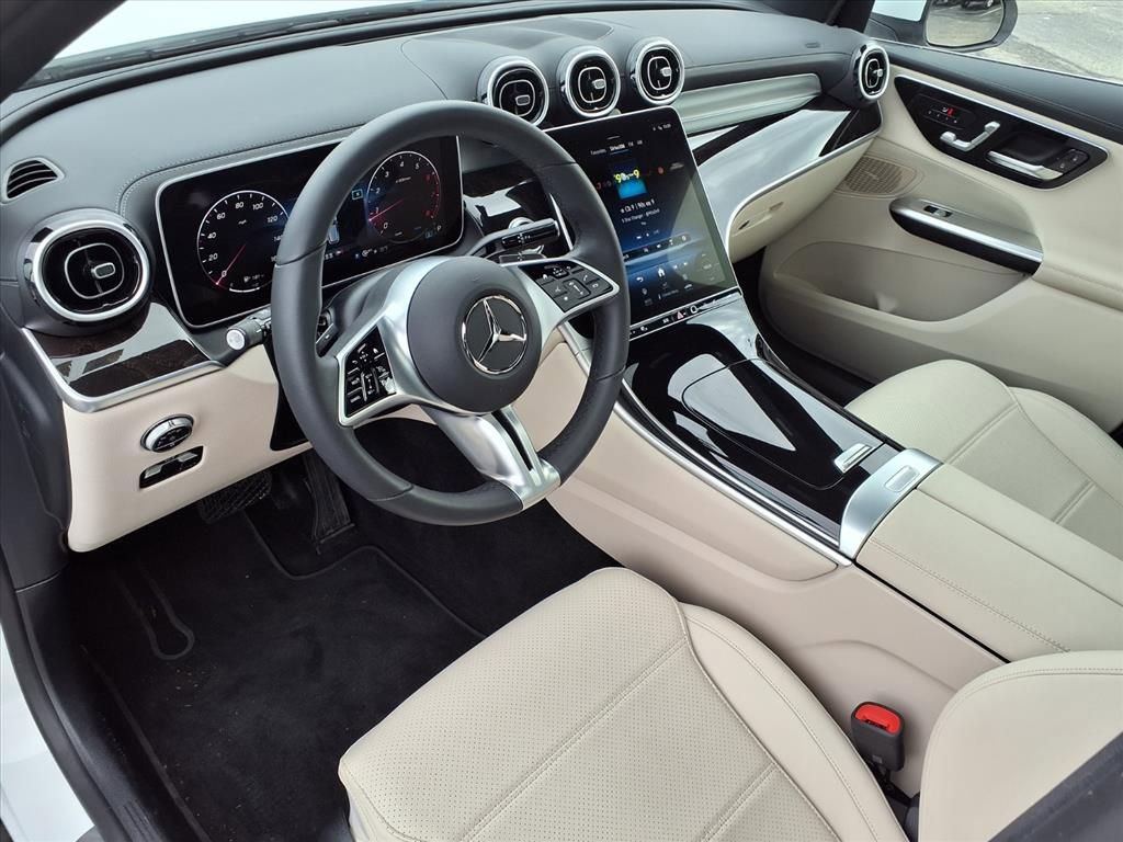 Used 2024 Mercedes-Benz GLC 300 GLC 300 image 4