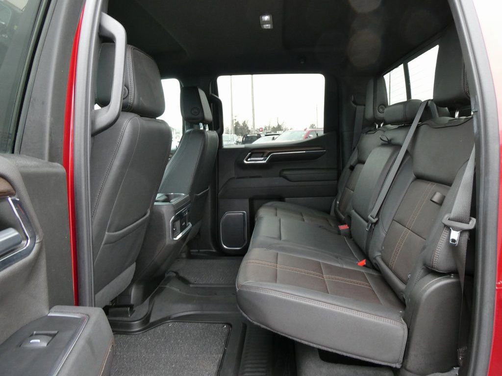 Used 2023 Chevrolet Silverado 1500 High Country w/ Technology Package image 18