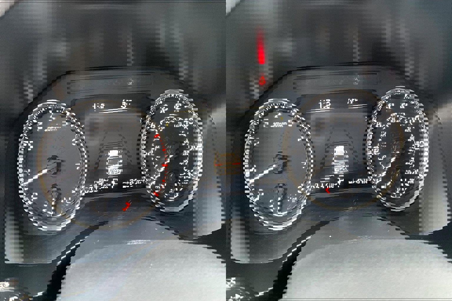 Used 2025 Mitsubishi Outlander SE image 25