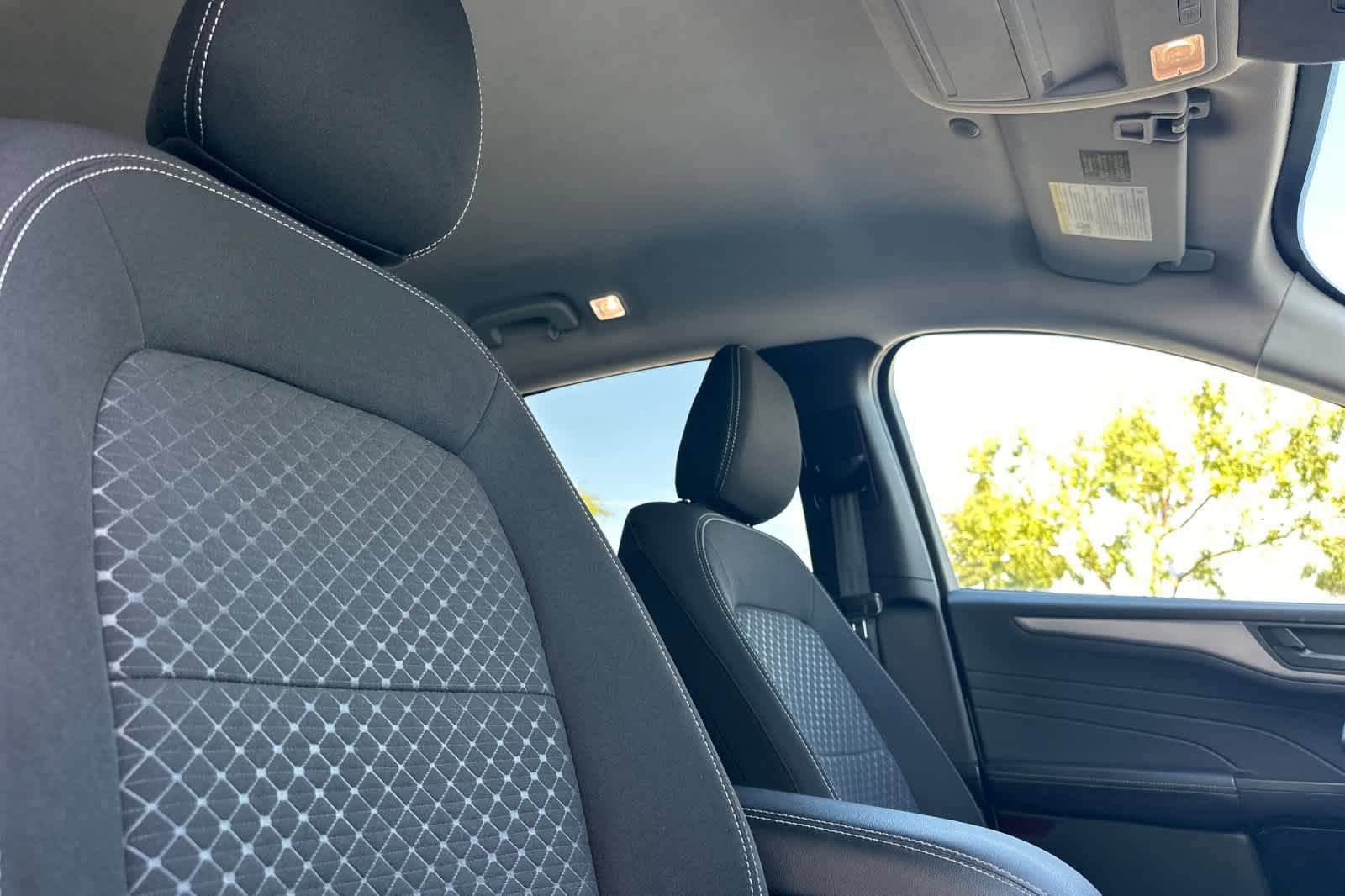 Used 2024 Ford Escape Active AWD/4WD image 18