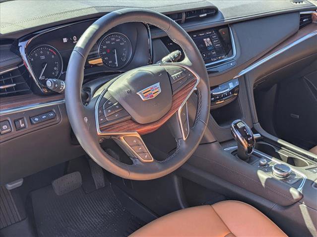 Used 2025 Cadillac XT5 Premium Luxury w/ Technology Package image 9