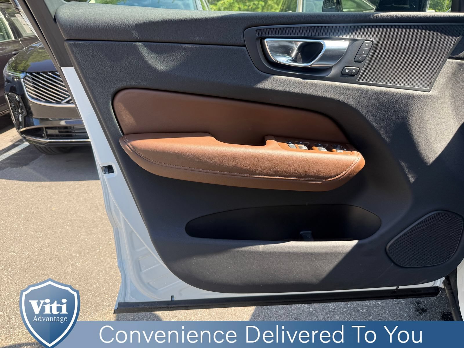 Used 2025 Volvo XC60 T8 Plus w/ Climate Package AWD/4WD image 16