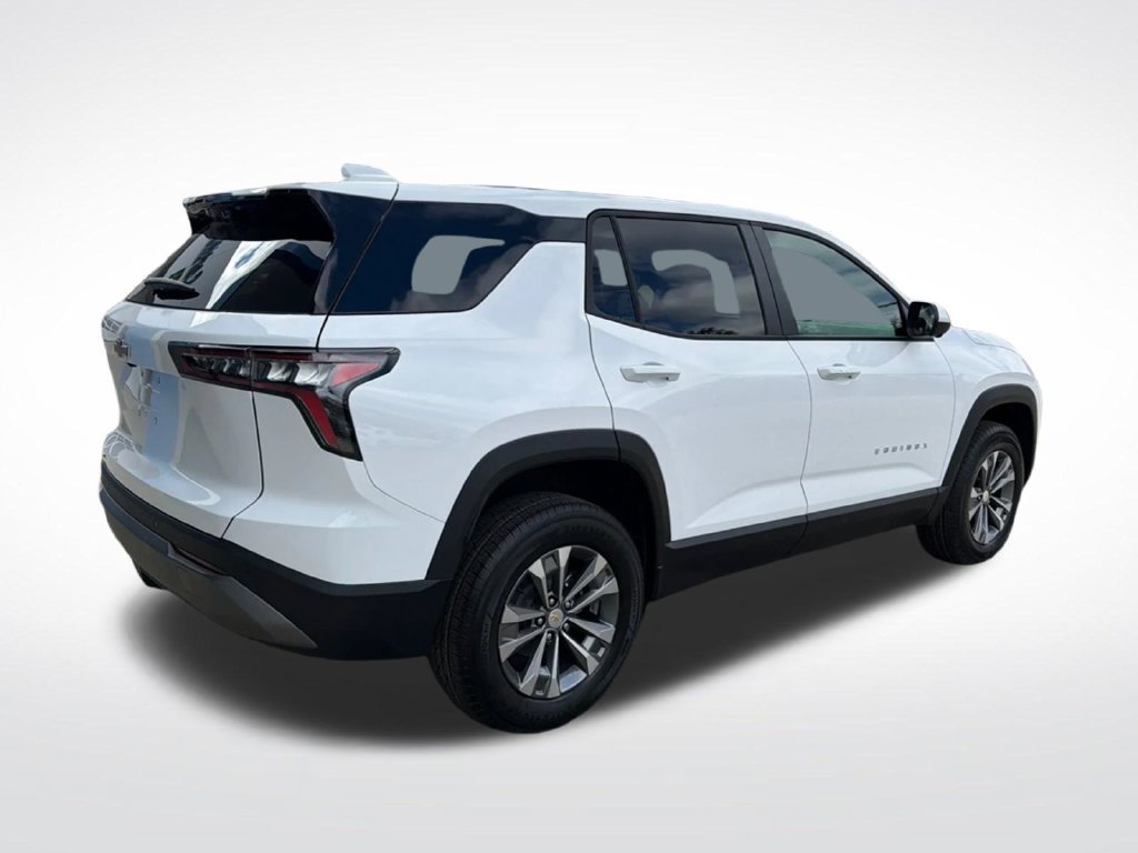 New 2026 Chevrolet Equinox LT w/ Safety and Technology Package FWD image 6