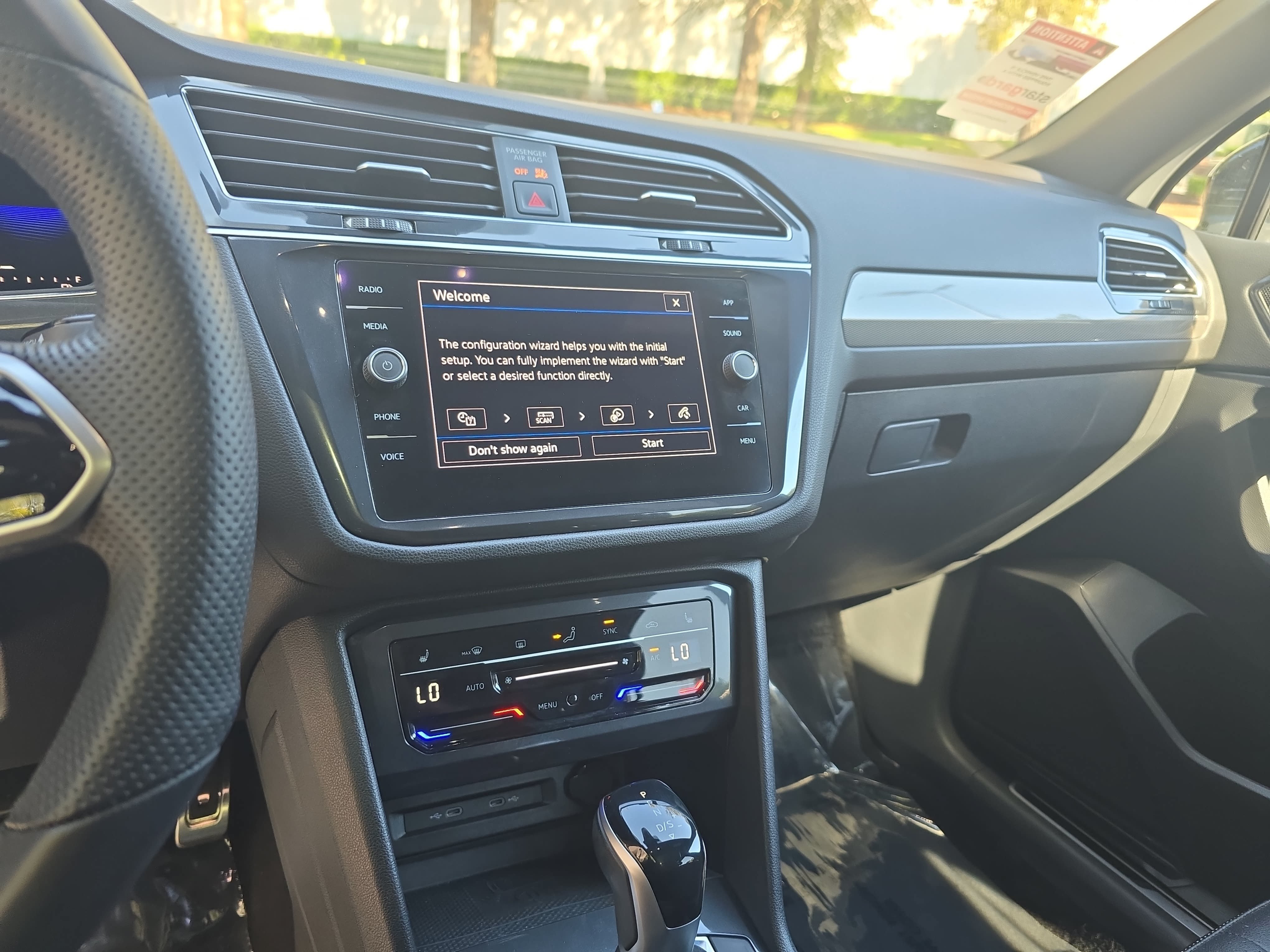 Certified 2022 Volkswagen Tiguan SE R-Line FWD image 21