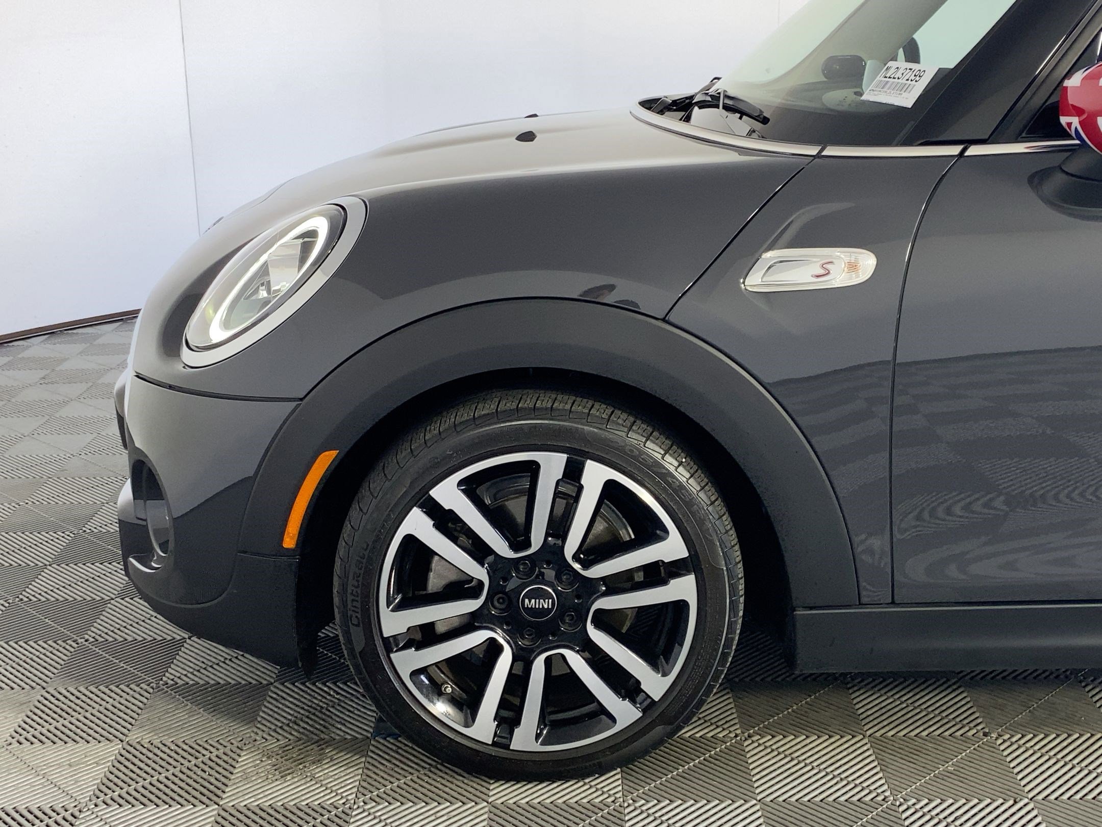 Used 2020 MINI Cooper S w/ Signature Upholstery Package image 9