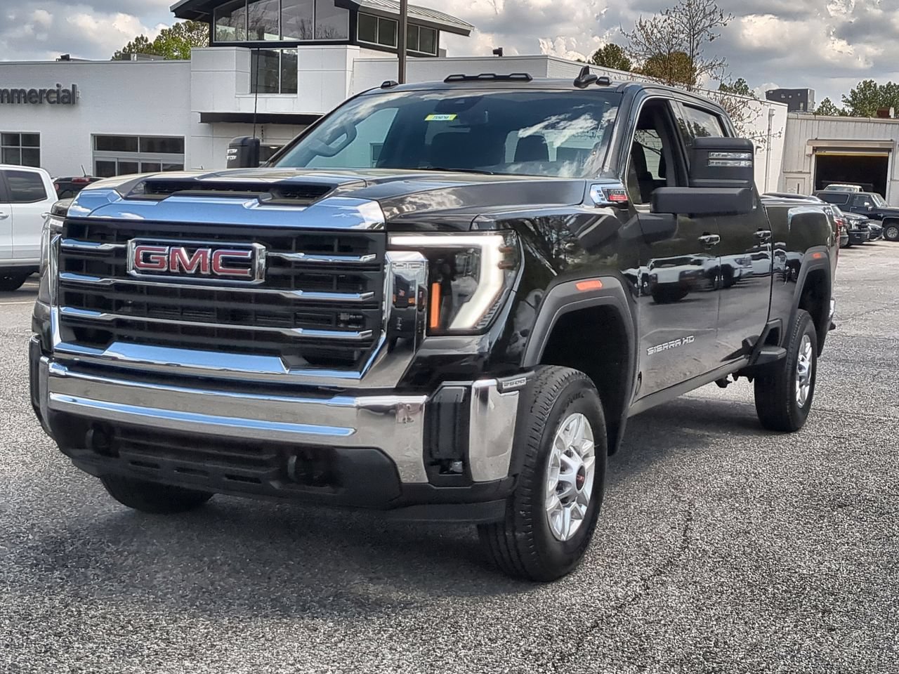 New 2026 GMC Sierra 2500 SLE w/ SLE Value Package; AWD/4WD image 4