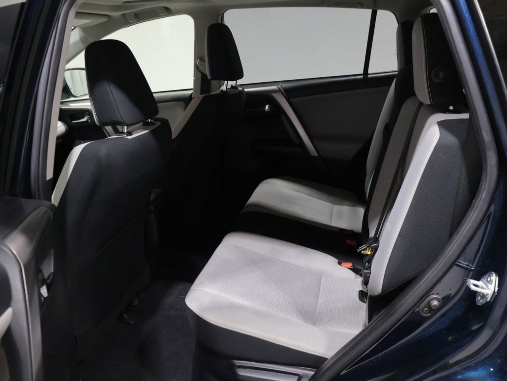 Used 2018 Toyota RAV4 XLE w/ Convenience Package image 17