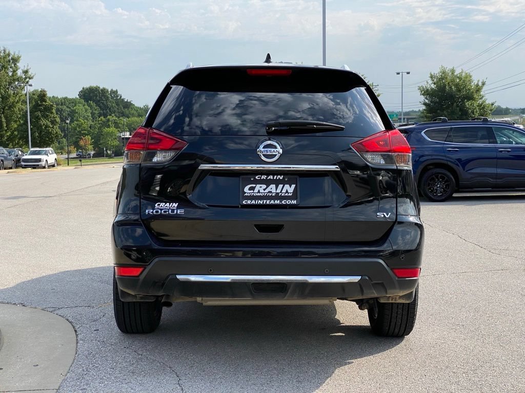 Used 2020 Nissan Rogue SV w/ Premium Package FWD image 6