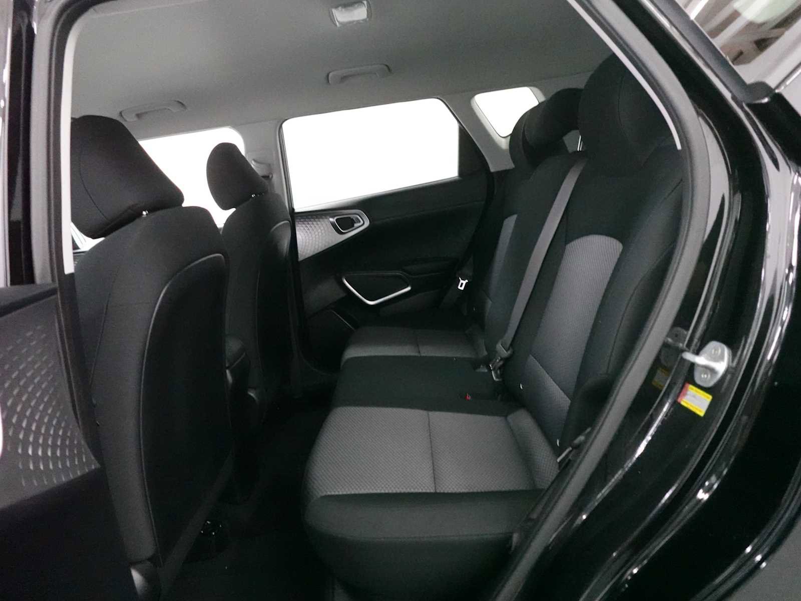 Used 2023 Kia Soul LX FWD image 25