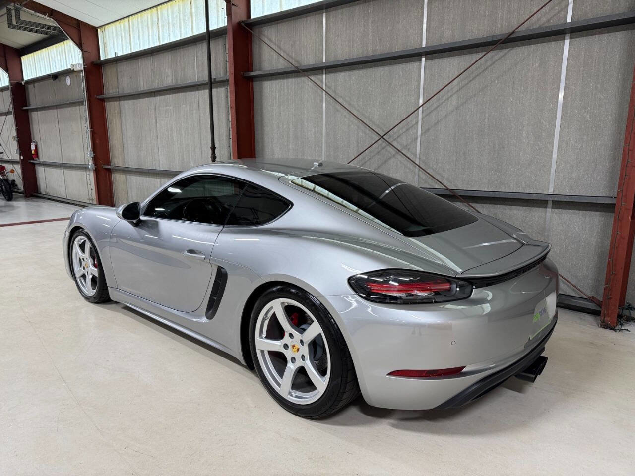 Used 2018 Porsche 718 Cayman w/ Sport Chrono Package image 9