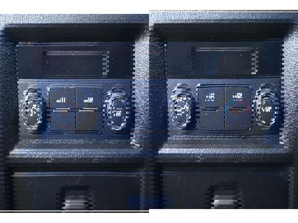 Used 2019 Chevrolet Traverse LT w/ LPO, Black Accent Package image 15