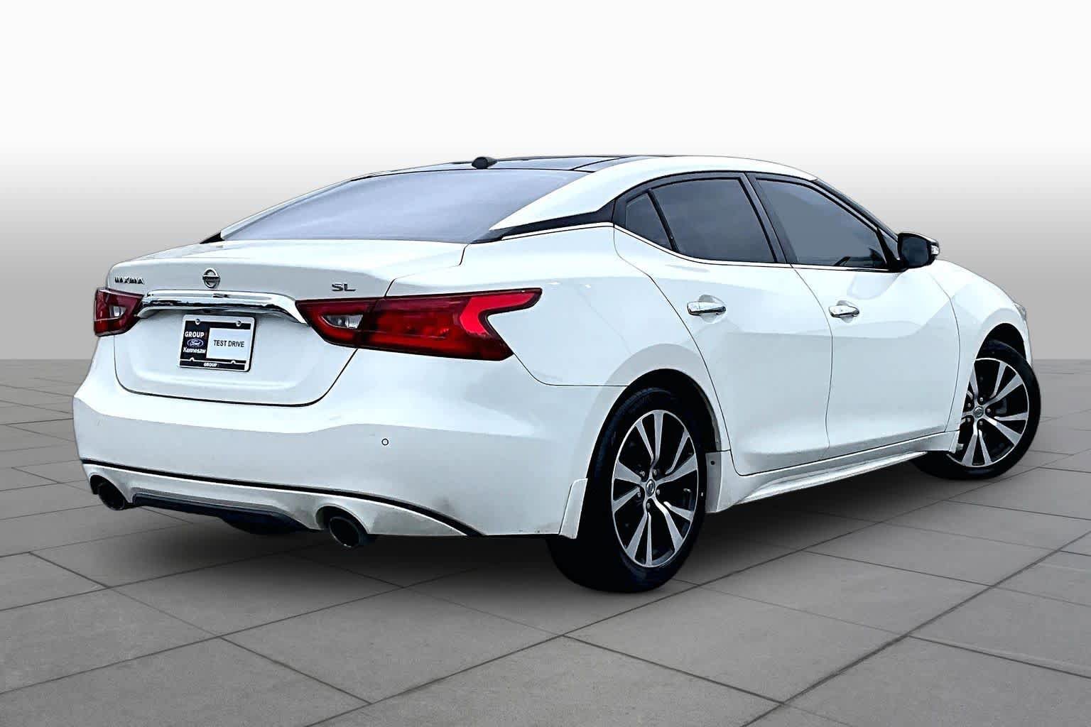 Used 2018 Nissan Maxima 3.5 SL w/ Interior Lighting Package FWD image 13
